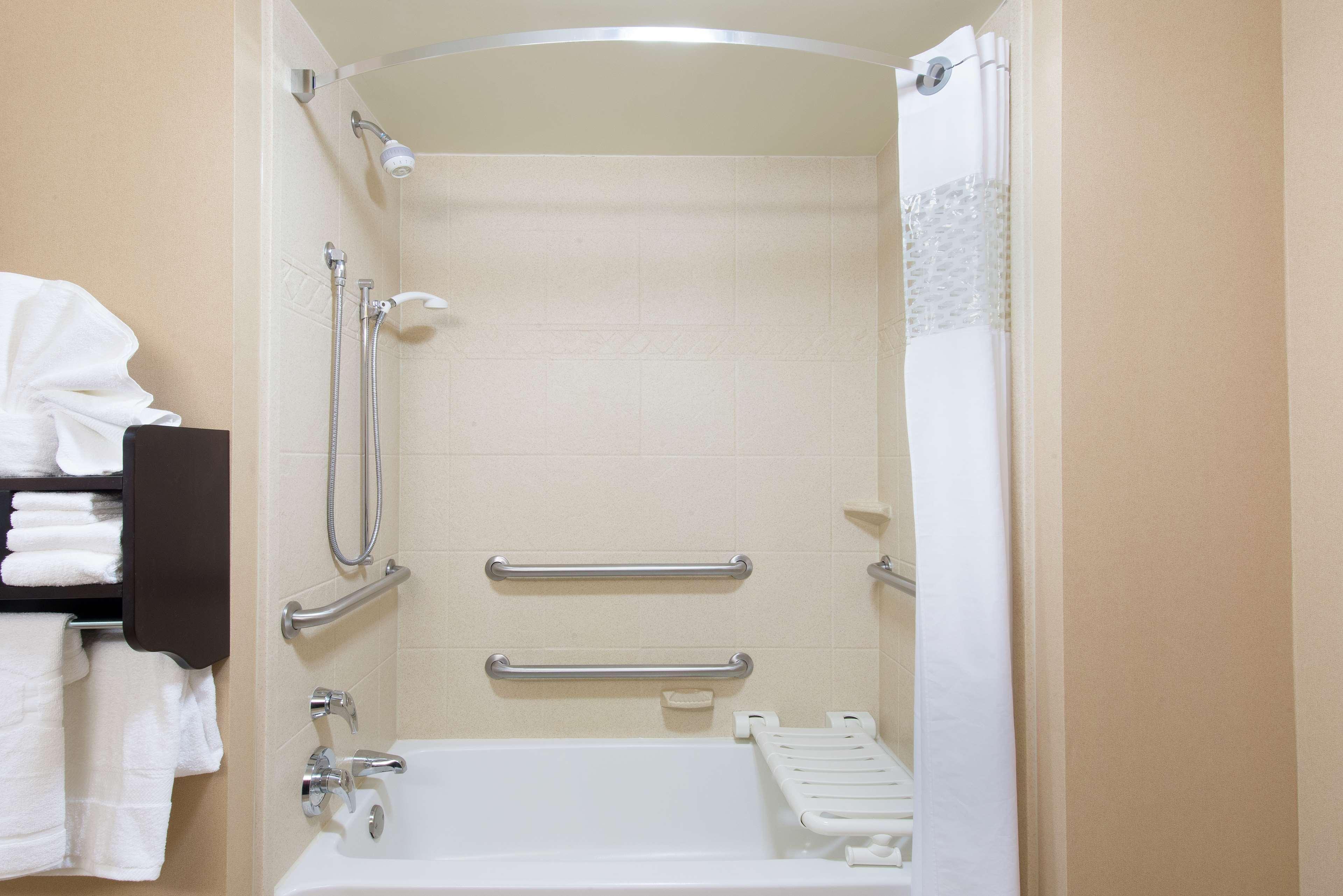 Hampton Inn & Suites Скотсбъро Екстериор снимка