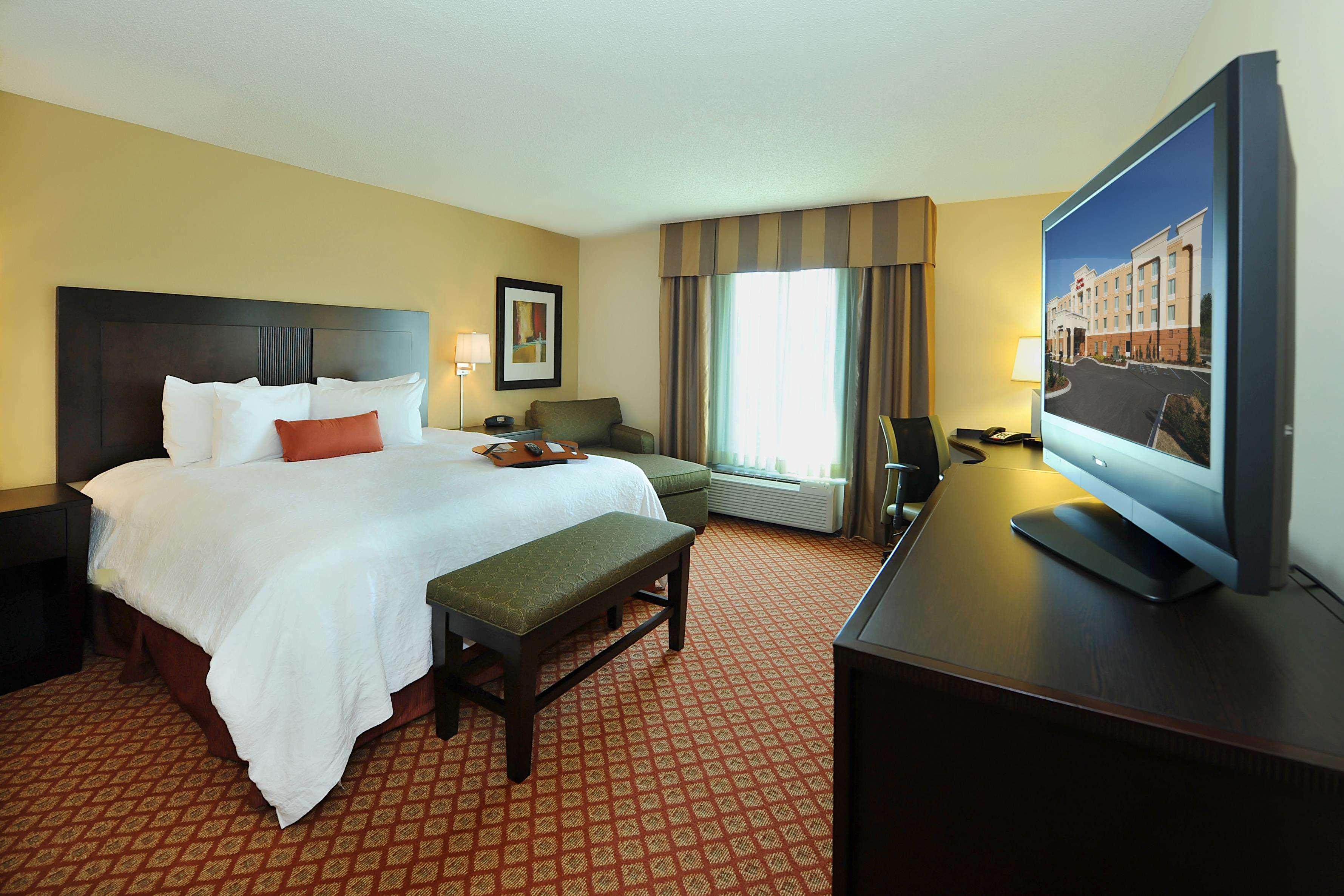 Hampton Inn & Suites Скотсбъро Стая снимка