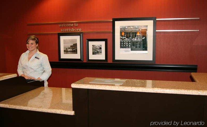 Hampton Inn & Suites Скотсбъро Интериор снимка